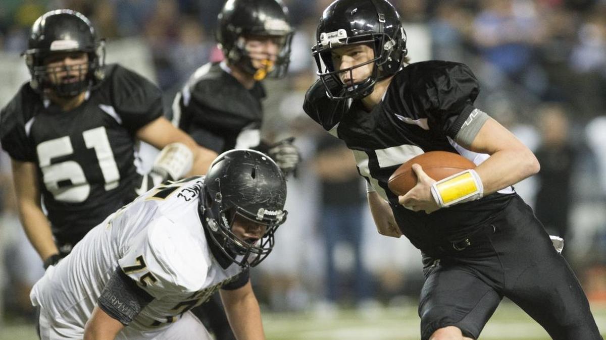 Meridian's Simon Burkett runs for a touchdown during a 33-27 loss to Royal in the 1A state championship game on Nov. 2 at the Tacoma Dome. Burkett was named the Class 1A Player of the Year by the Associated Press.
