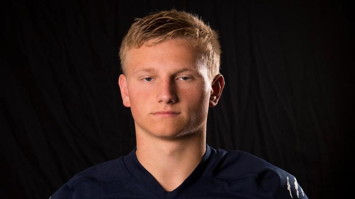 
The Lyncs have big expectations for Lucas Roetcisoender, who isentering his third year as LC’s starting quarterback.
