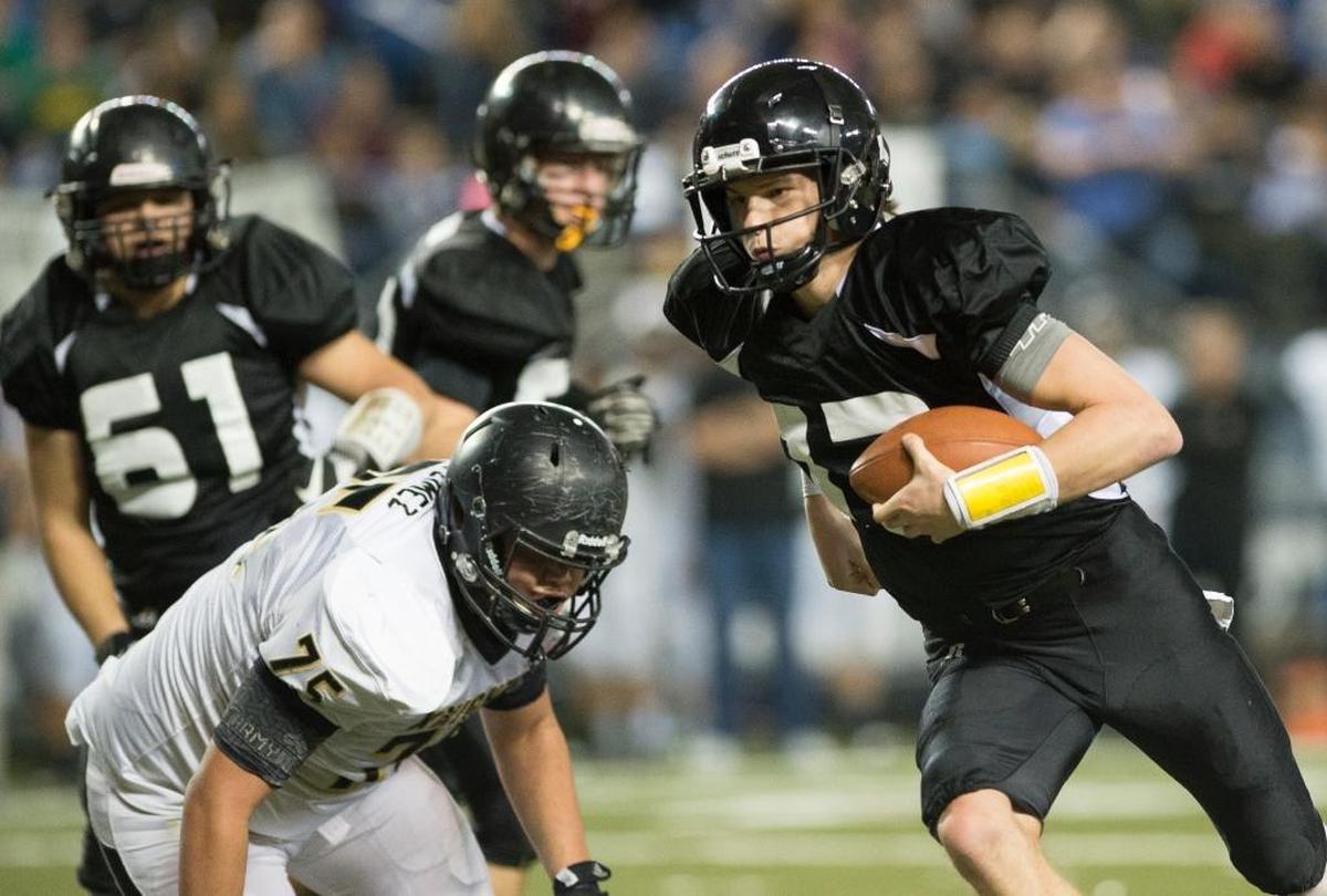 Meridian’s Simon Burkett runs for a touchdown during a 33-27 loss to Royal in the 1A state championship game Saturday, Nov. 2, at the Tacoma Dome.