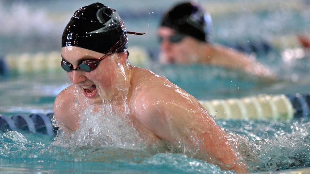 Squalicum’s Jonahthan Hegeberg takes a lead in the breastroke leg of the 200 medley relay during a boys’ swim meet at in January 2016 Arne Hanna Aquatic Center.