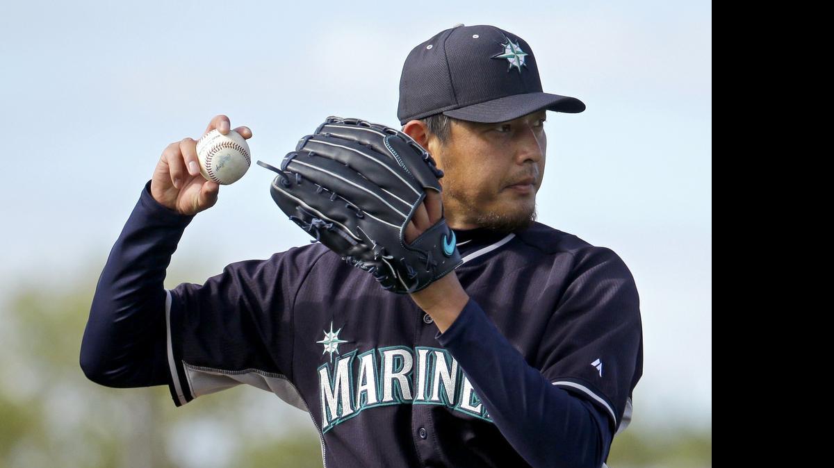 
The Seattle Mariners want right-hander Hisashi Iwakuma, who hurt his back April 21, to throw about 45 pitches over three innings in a simulated game at Everett.
