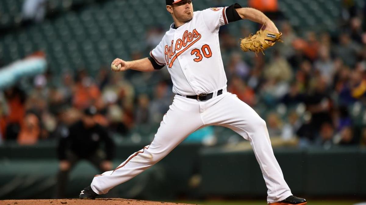 Baltimore Orioles’ Chris Tillman throws a pitch to the Seattle Mariners during the first inning of a baseball game, Wednesday, May 18, 2016, in Baltimore.