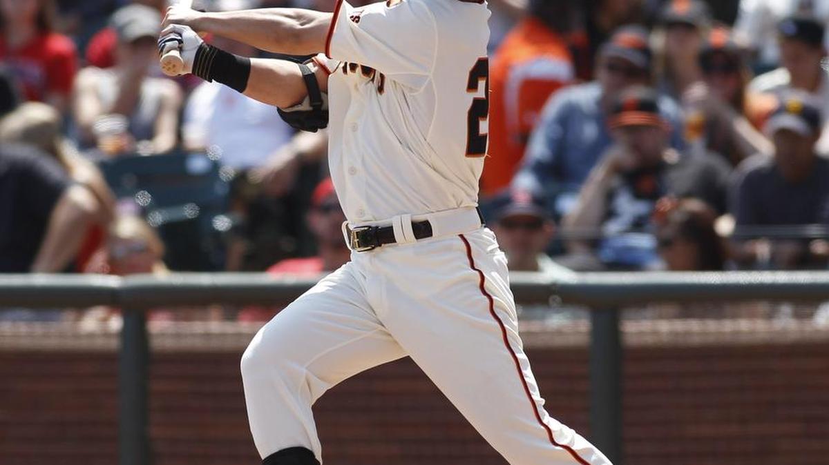 Free-agent outfielder Nori Aoki is drawing interest from the Seattle Mariners according to reports.