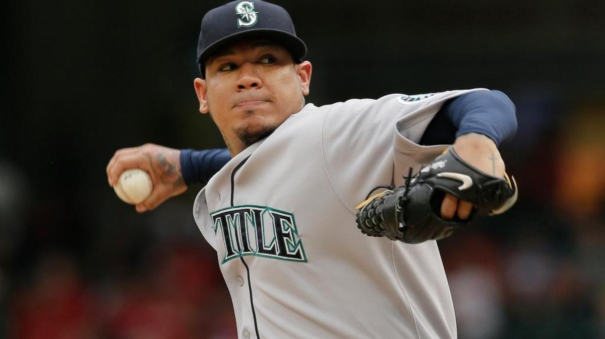 
Seattle Mariners starting pitcher Felix Hernandez throws during the first inning of a baseball game against the Texas Rangers in Arlington, Texas, Sunday, Sept. 20, 2015.
