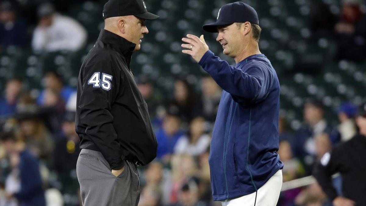 Seattle Mariners manager Scott Servais, right, will be in the dugout for his first game at Yankee Stadium on Friday. Servais spent his entire playing career in the National League.