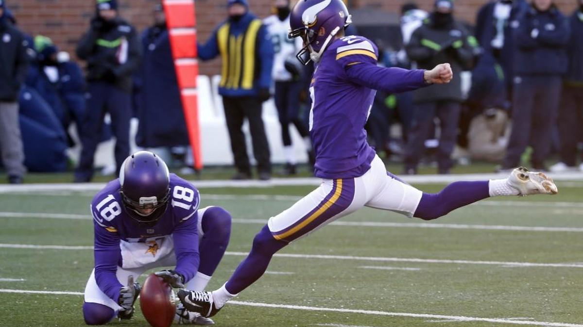 Minnesota Vikings kicker Blair Walsh missed a field goal late in Sunday’s game against Seattle.