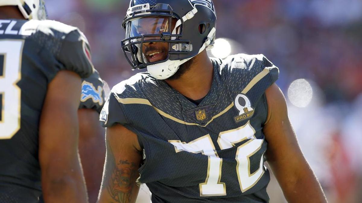 According to a league source, the Seahawks have not talked to Michael Bennett or his agent about reworking his contract despite reports over the weekend from the NFL Network and NFL.com saying otherwise.