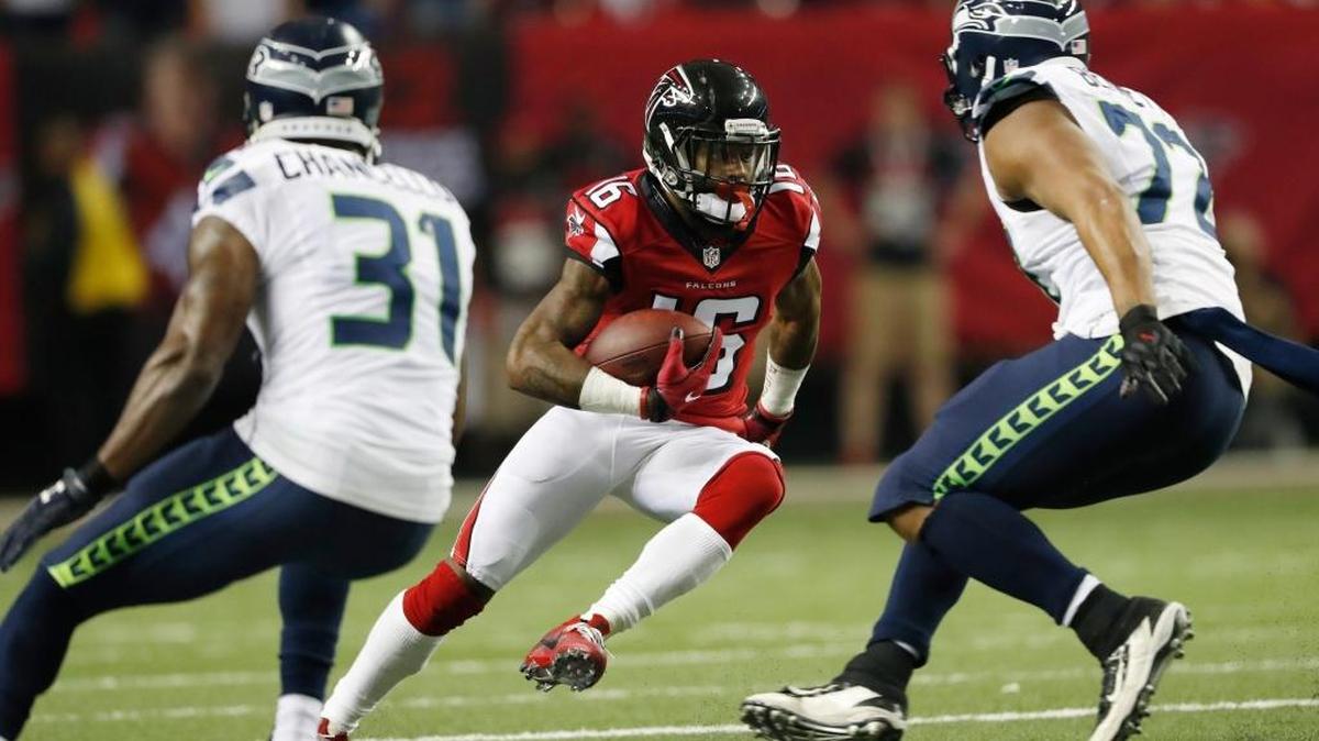 “As long as ... everybody looks themselves in the eyes and understands what the lesson is, we’ll be good,” says Kam Chancellor (31).
