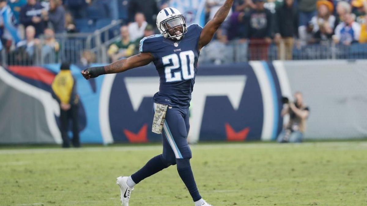Tennessee Titans cornerback Perrish Cox celebrates after intercepting a pass against the Green Bay Packers in an NFL football game Sunday, Nov. 13, 2016, in Nashville, Tenn. The free agent has reportedly signed a deal with the Seattle Seahawks.