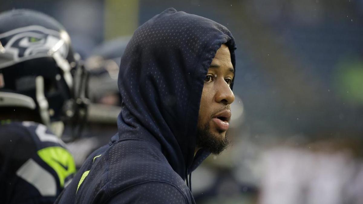 
Seattle Seahawks All-Pro free safety Earl Thomas watched Friday’s exhibition opener against Denver. The Seahawks hope Thomas is ready for the season opener after having offseason shoulder surgery.

