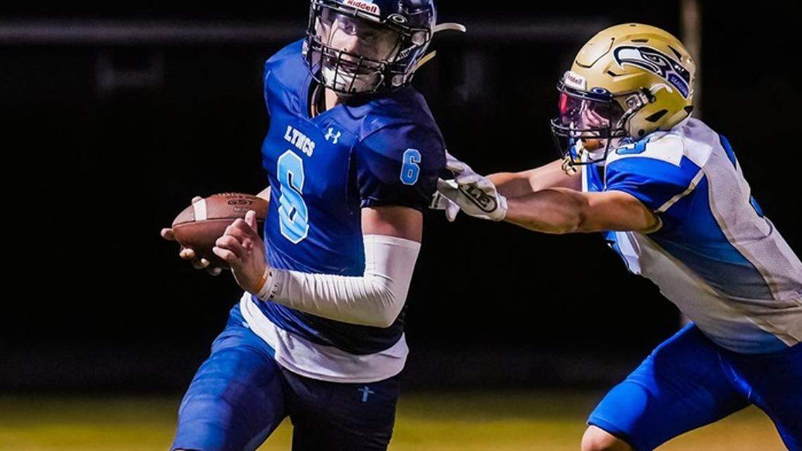 Teammates, now coaches: Lynden Christian’s Greg Terpstra and Kent Bouma scheme dreams